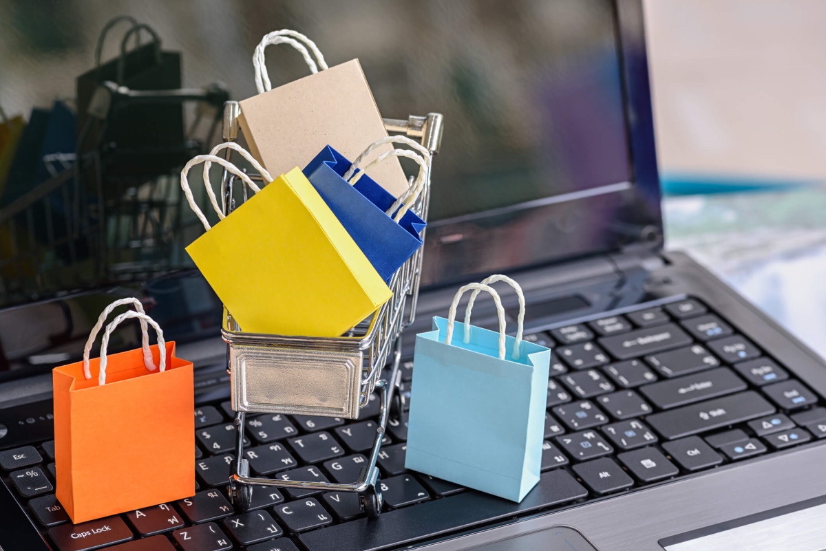 Плюсы и минусы расчета за онлайн шопинг равными долями без кредита